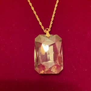 New 10k Australian Crystal 1.5”s by 2”s Jeweler made in box